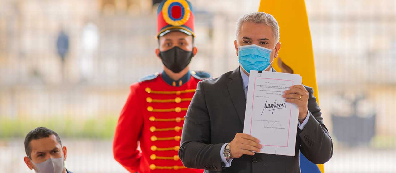 ‘Colombia es el primer país del hemisferio en sacar adelante una reforma social y fiscal en medio de la pandemia’: Presidente Duque
