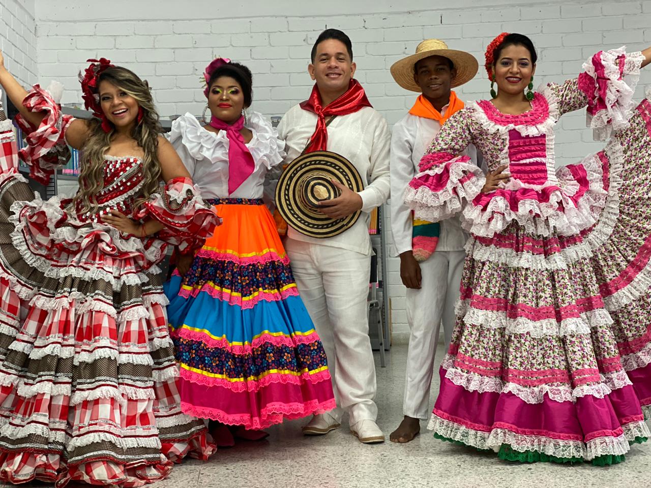 Comfacesar realiza V festival de danzas folclóricas del caribe colombiano