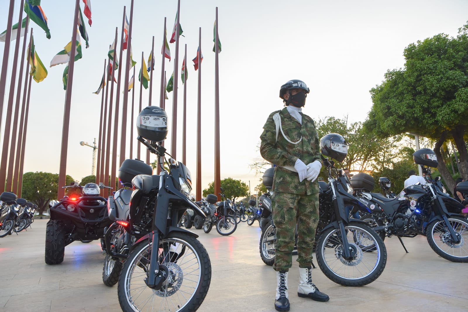 Con la entrega de 40 motos y 20 cuatrimotos al Ejército, soldados ahora tienen más herramientas para trabajar por la seguridad del Cesar