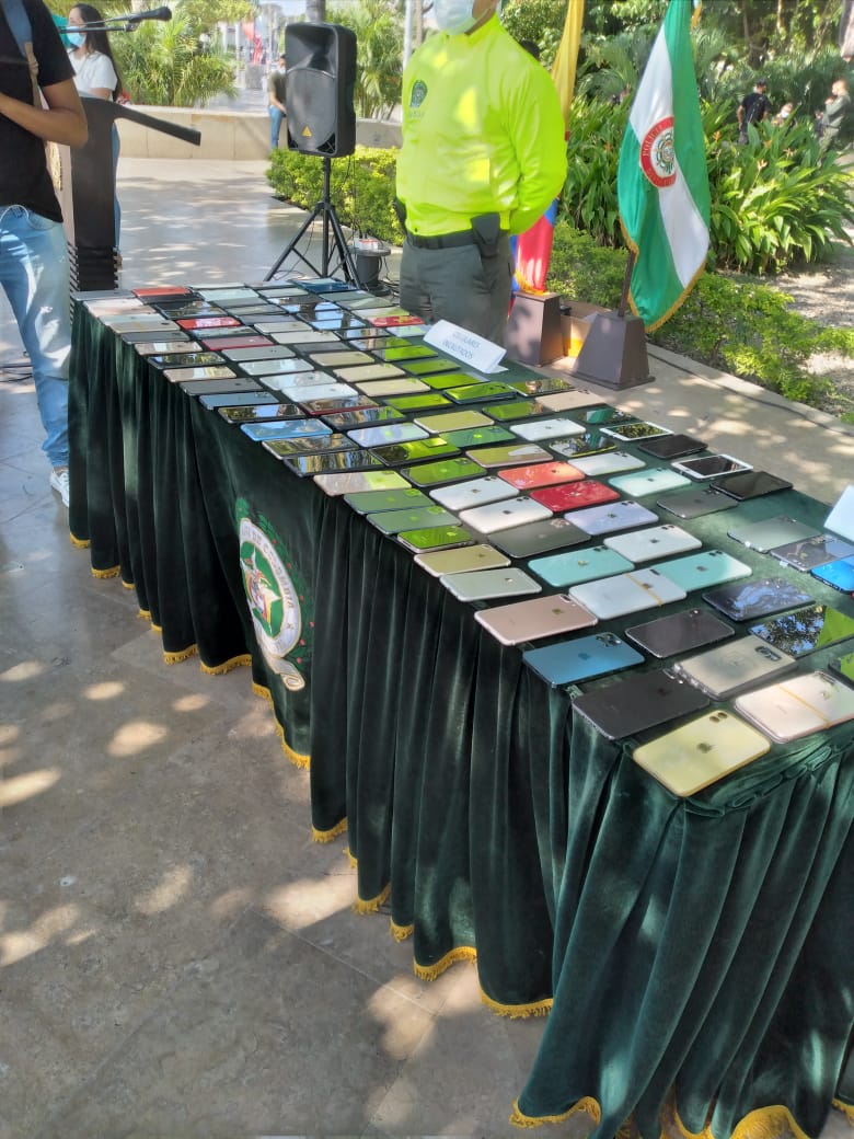 En operativos realizados en Valledupar, la Policía Nacional incautó celulares y sim card alteradas