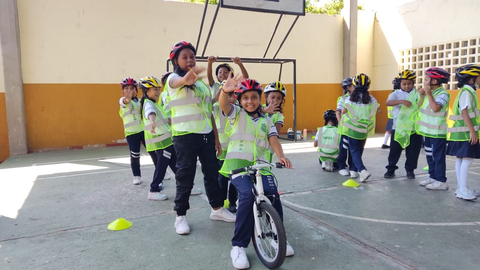 Gobierno del Cesar desarrolla en los colegios el programa Bicidestrezas, del Ministerio de Transporte