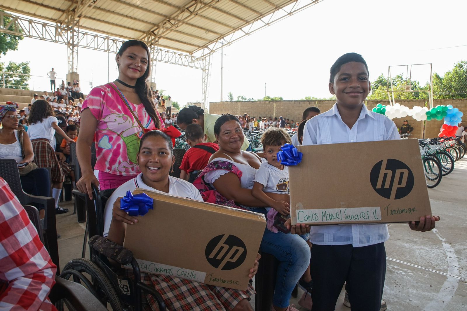 Con entrega de computadores y bicicletas, Gobierno del Cesar sigue fortaleciendo el proceso educativo en Tamalameque