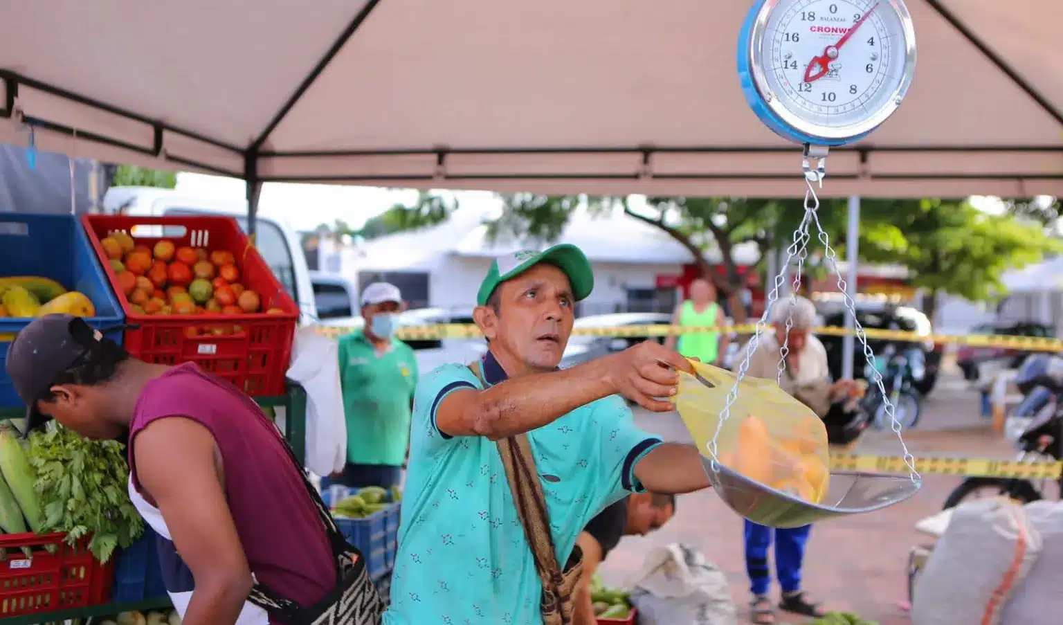 Con ventas por más de 51 millones de pesos culminó el Mercado Campesino #12
