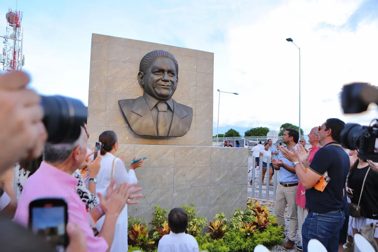 Mello Castro inauguró el Parque de Bienvenida en la llegada de la vía La Paz – Valledupar