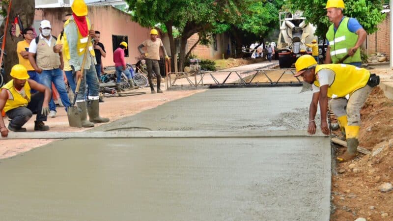 Barrios Candelaria Norte y La Esperanza tendrán nuevas vías pavimentadas
