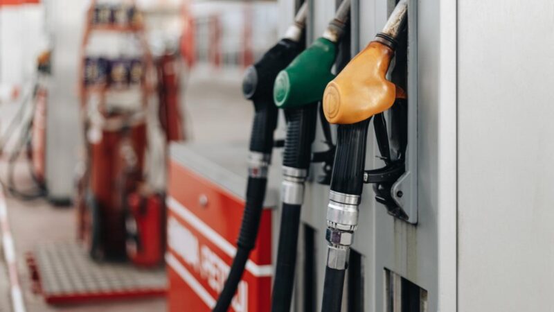 Nuevo aumento de la gasolina: así quedó el precio del combustible en agosto