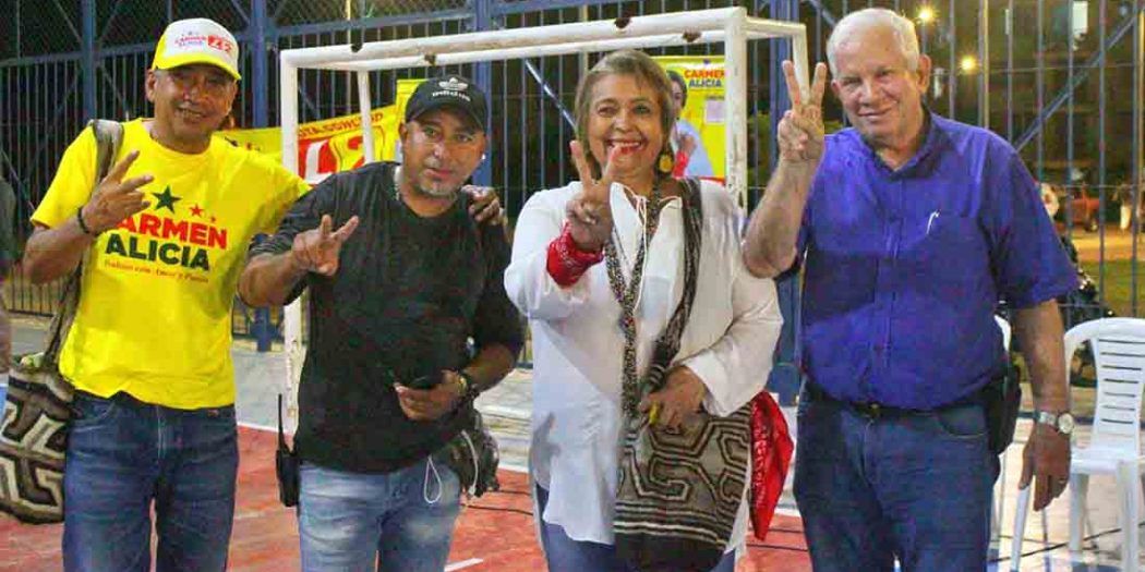 En Nando Marín, la comunidad le brindó su respaldo a Carmen Alicia Rivera de Ochoa