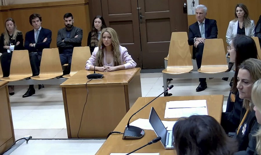 Shakira admite el fraude fiscal para evitar la prisión: “mis hijos me lo han pedido”
