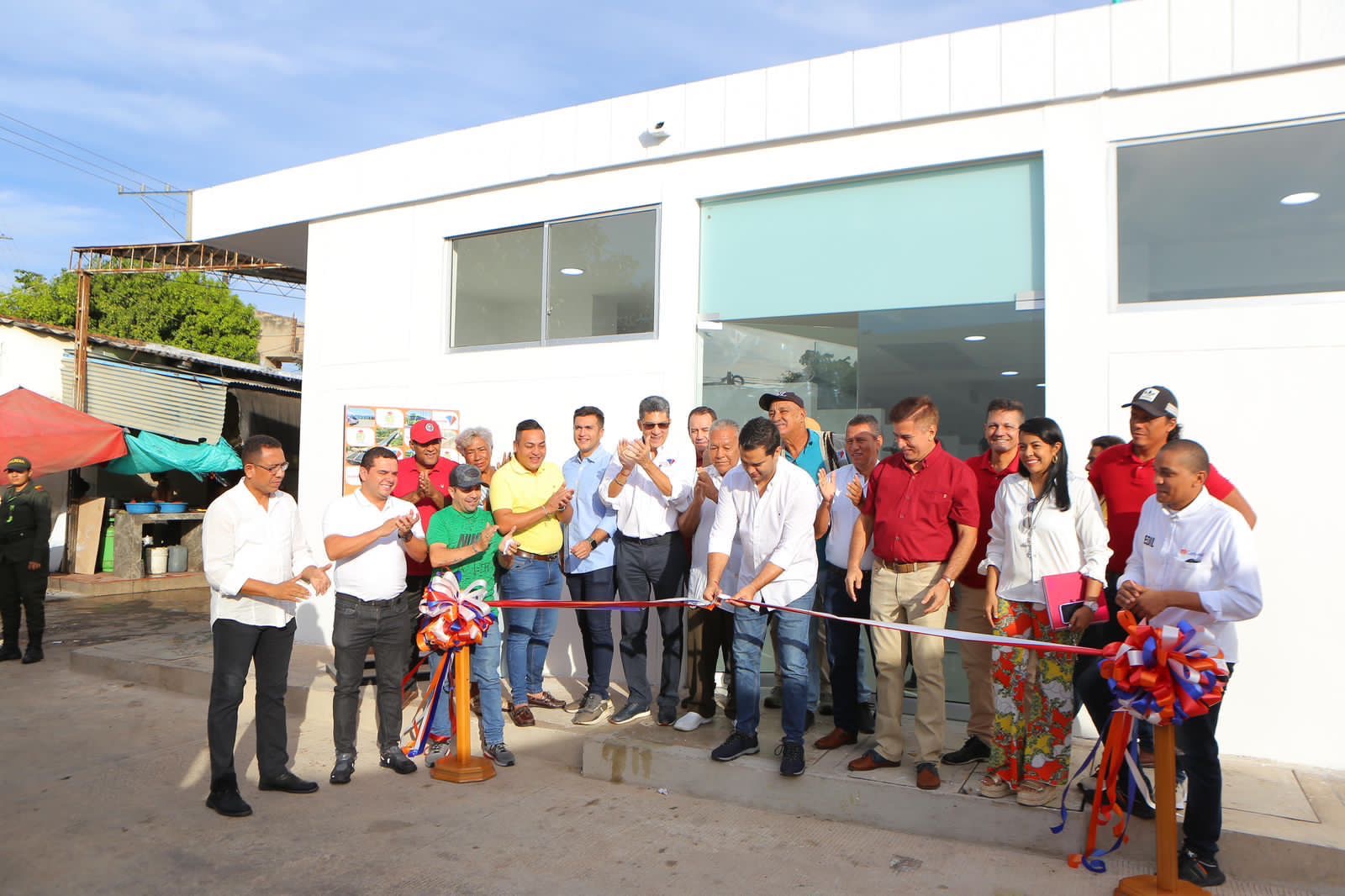 Alcalde Mello Castro entrega transformado Pabellón de Carnes de Mercado Público