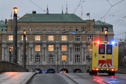 Tiroteo en Praga deja por lo menos 10 muertos y decenas de heridos