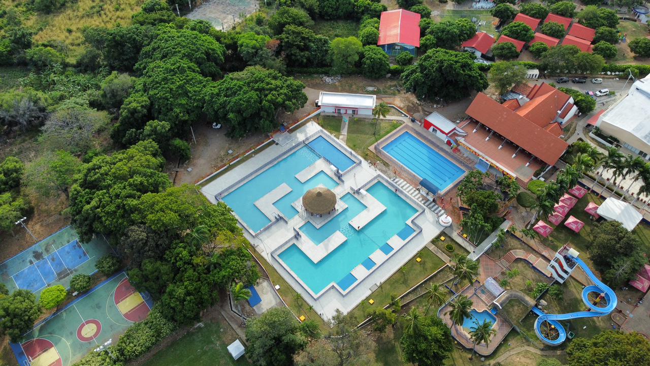 La Pedregosa tiene nuevas piscinas: Comfacesar las inauguró