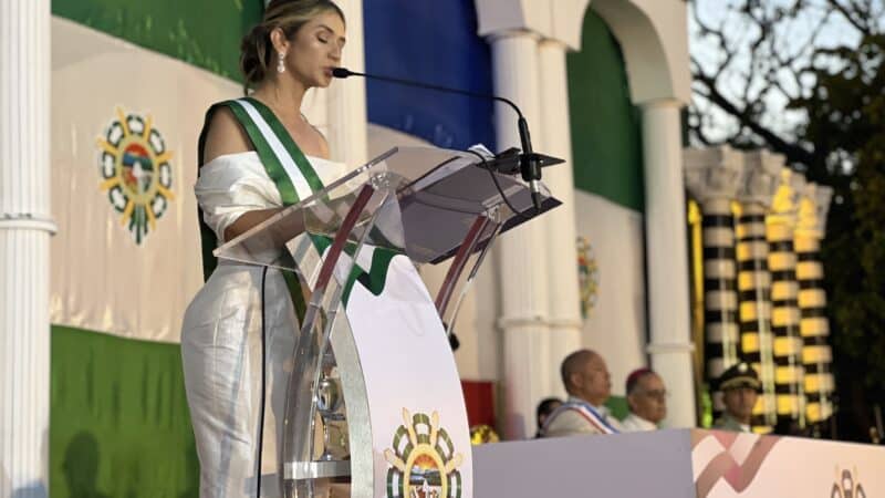 En su posesión, gobernadora Elvia Milena Sanjuán anunció trabajo conjunto con todos los sectores para mantener la Marcha del desarrollo social y económico del Cesar