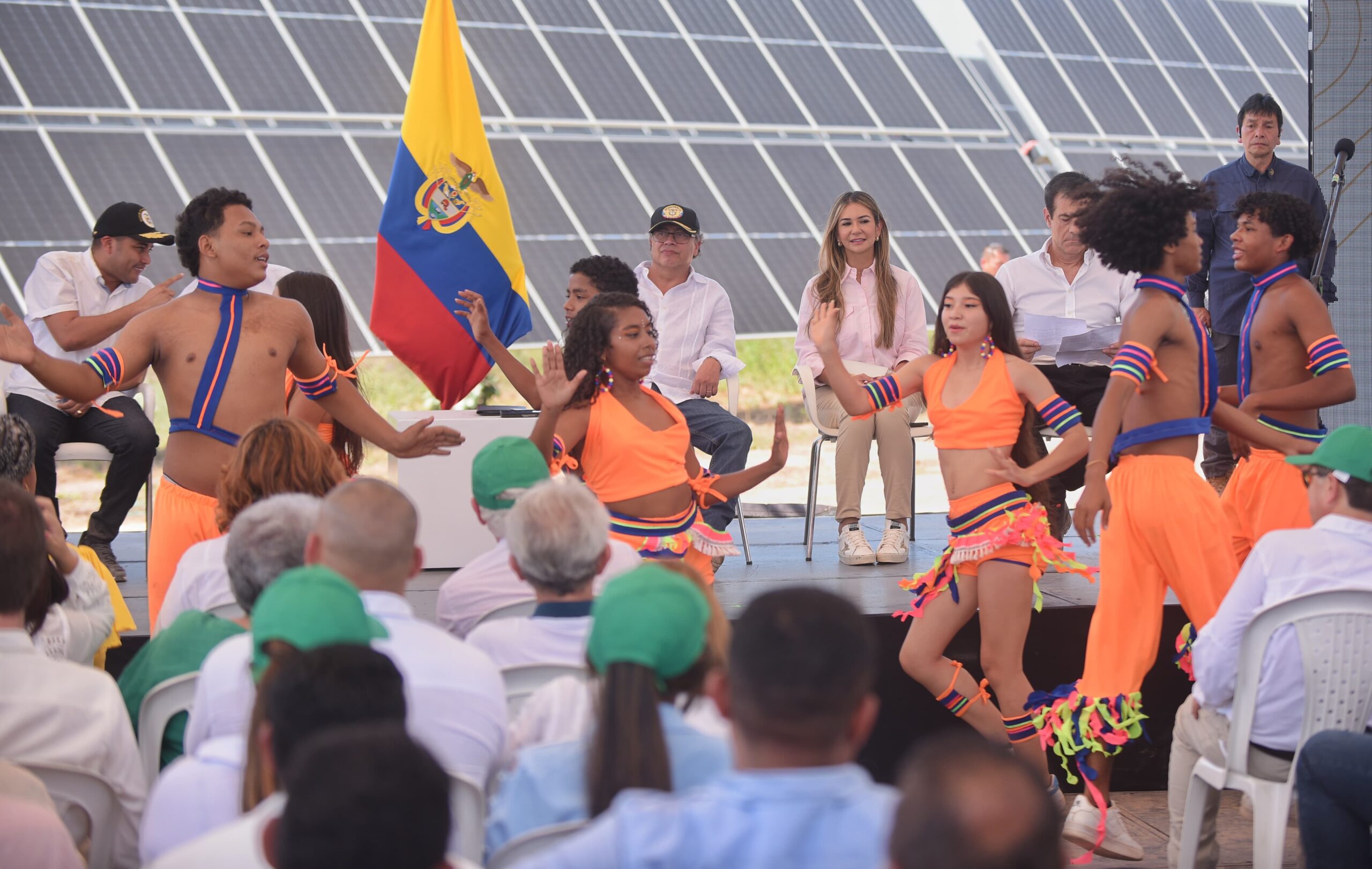 Se inauguró una planta de paneles solares en La Loma, Cesar