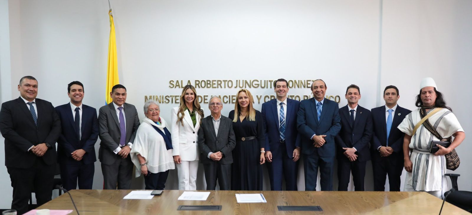 Senadora Imelda Daza acompañó reunión con Ministerio de Hacienda en solicitud de la Gobernadora de Cesar, Elvia Sanjuán