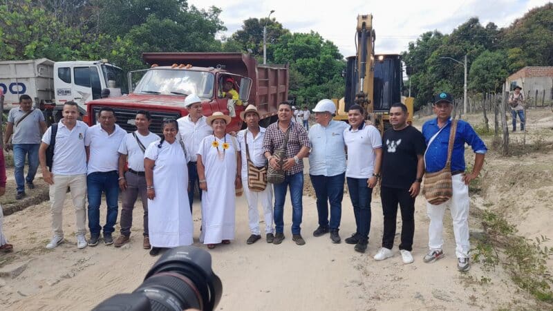 con la puesta de la primera piedra, Alcalde de Valledupar lleva desarrollo al corregimiento de La Mina