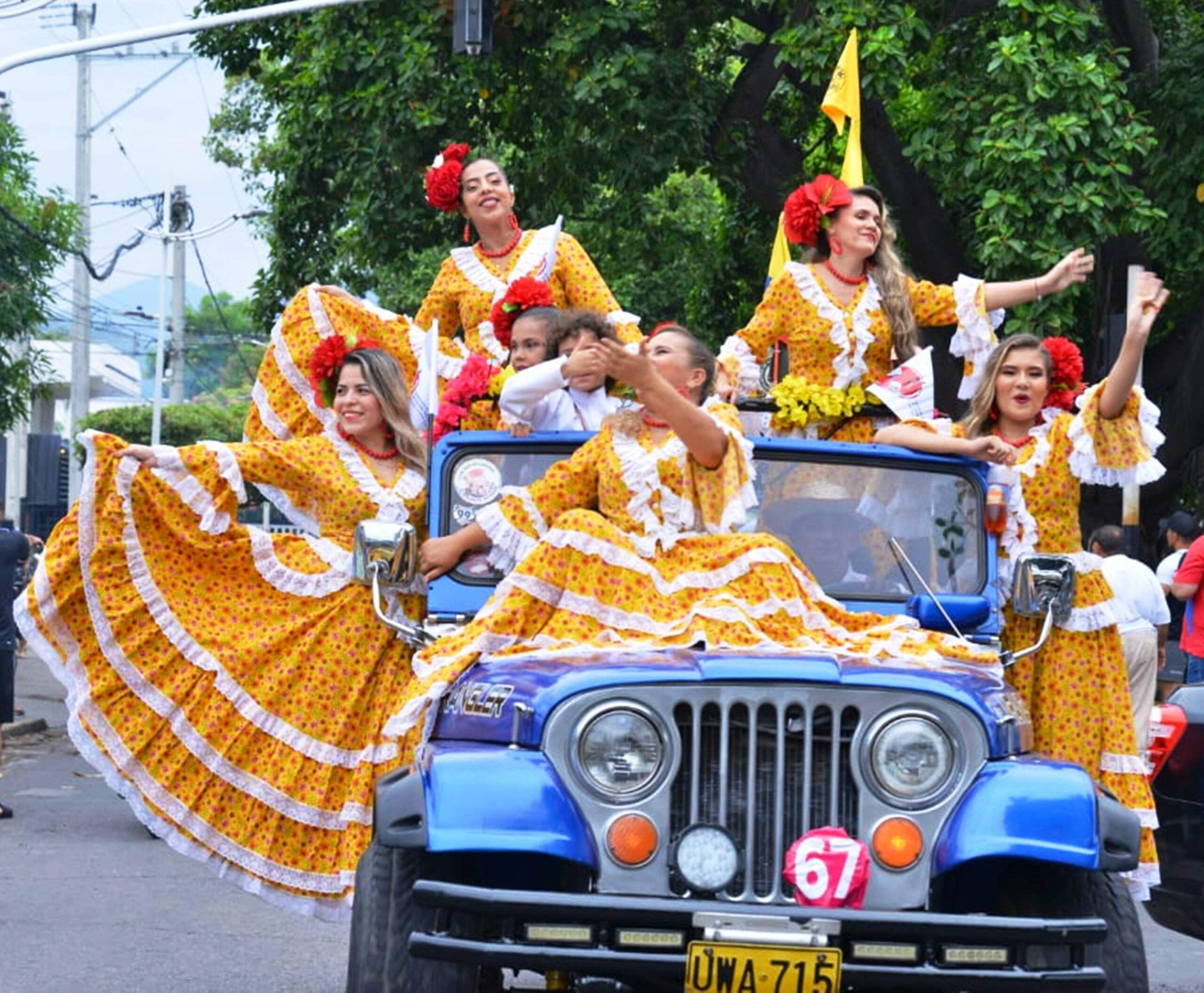 El Desfile de Jeep Willys Parranderos se convirtió en un encuentro rodante lleno de alegría y música