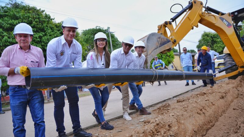 Gobernadora Elvia Milena Sanjuán puso en marcha la construcción y optimización de la línea de conducción del acueducto urbano de Curumaní