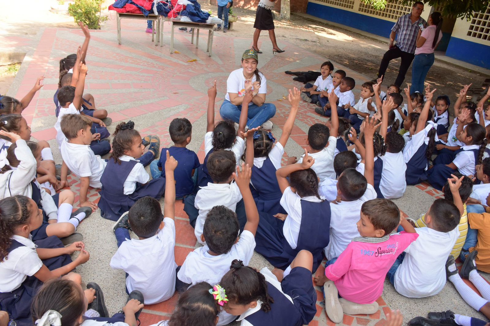 Administración Municipal de Valledupar ratificó compromiso con la educación entregando 1.300 kits escolares
