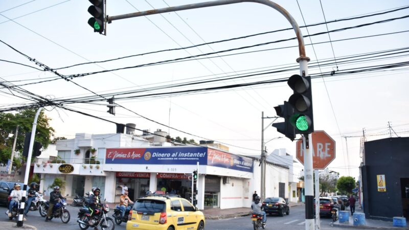 Tránsito de Valledupar adelanta mejoras en intersecciones semafóricas para garantizar seguridad vial