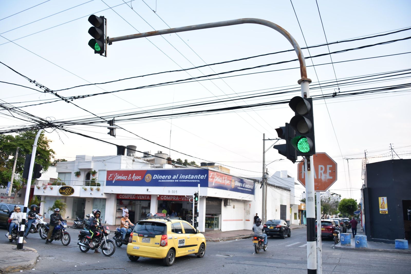 Tránsito de Valledupar adelanta mejoras en intersecciones semafóricas para garantizar seguridad vial