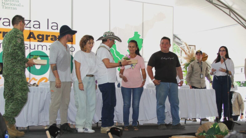 494 hectáreas de tierras fueron entregadas por el presidente Petro a 44 familias campesinas de Aguachica