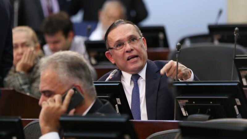 Efraín Cepeda: este es el perfil del nuevo presidente del Senado de la República