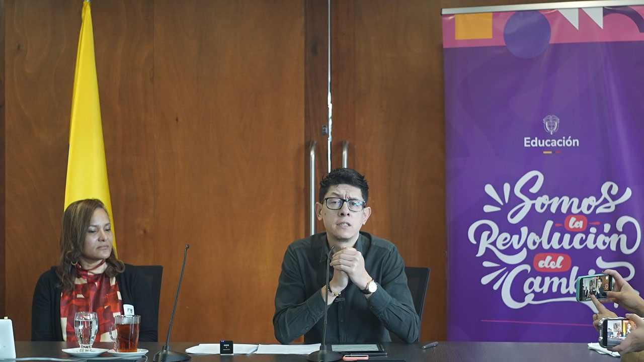 Icetex pasaría de ser entidad financiera de carácter especial a banco de primer nivel: Mineducación