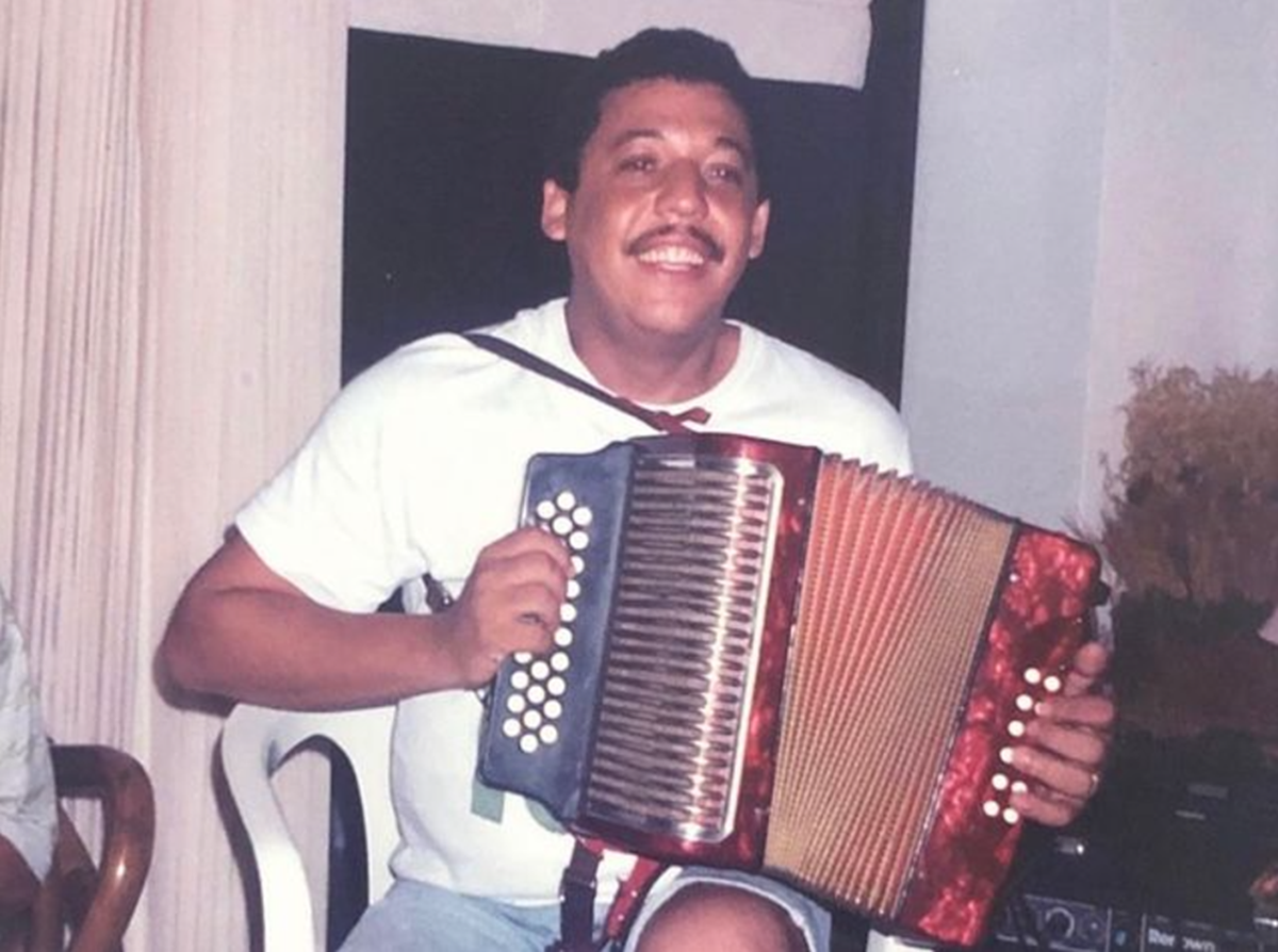 30 años sin las notas de Juancho Rois: ‘El fuete’ del acordeón