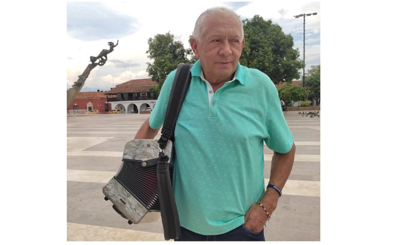 Emiliano Zuleta Díaz aspira a regalarle a Valledupar la estatua al acordeón