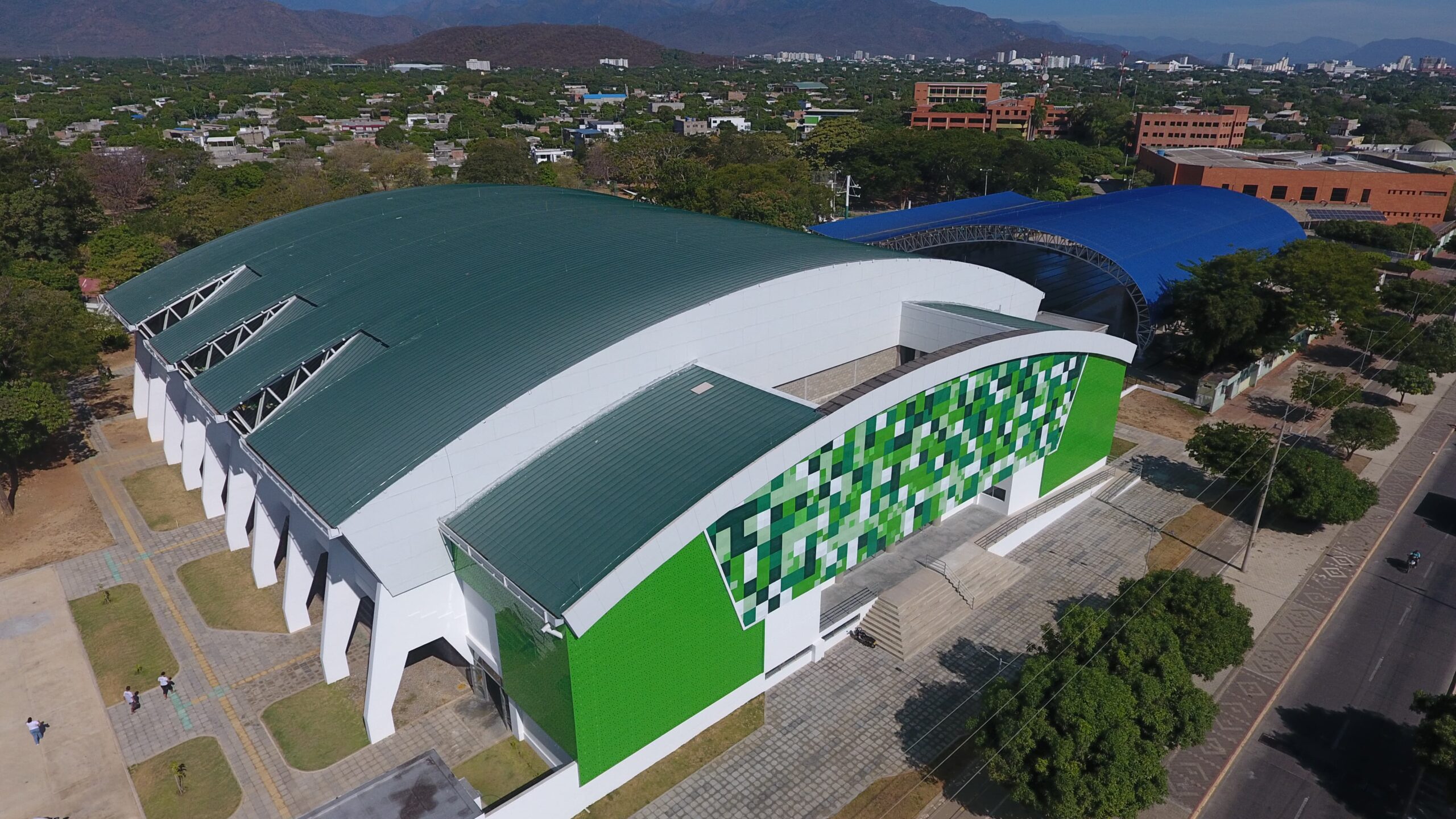 Entregan oficialmente Coliseo Multifuncional y Piscina Olímpica en Valledupar