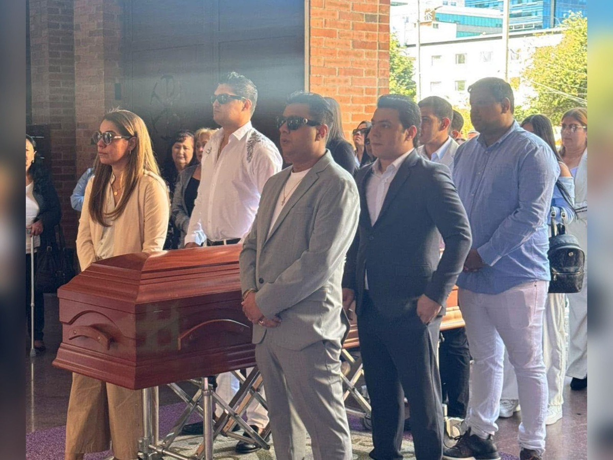 Sepultan en Bogotá a Miguel Ángel Díaz
