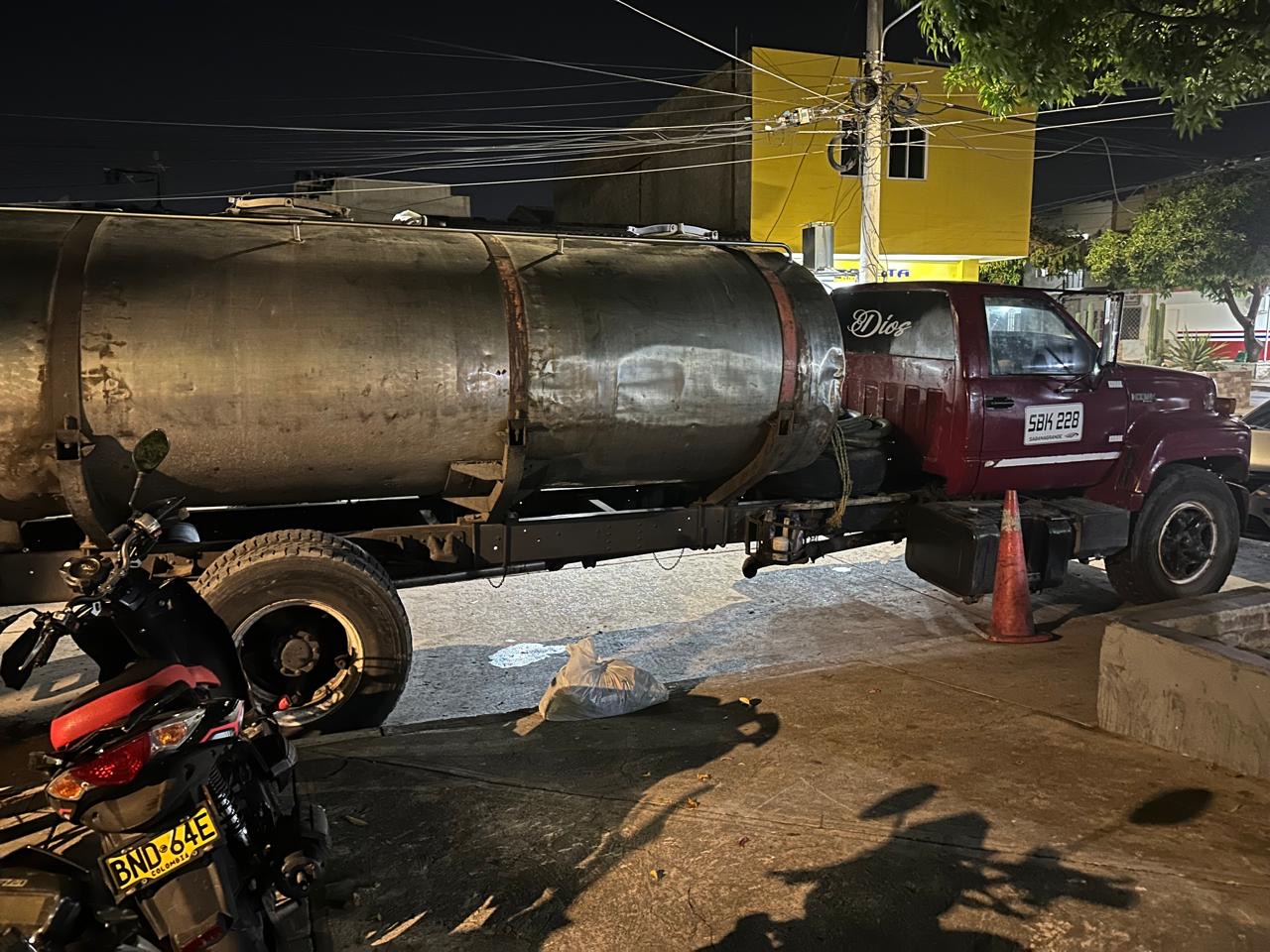 Capturan conductor de carrotanque por hurto de agua