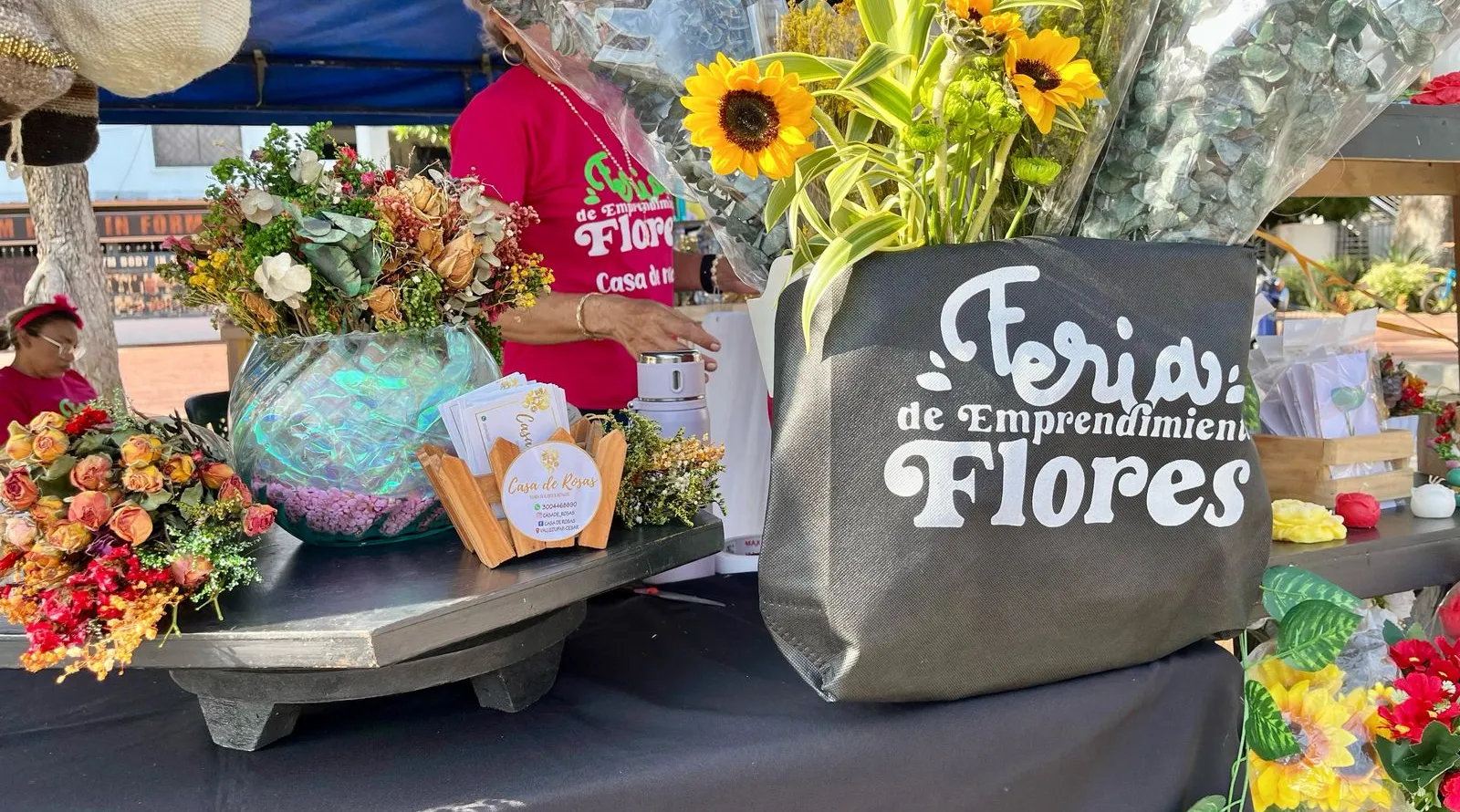 Más de 51 millones de pesos en ventas en la primera Feria de Emprendimiento Comunal del barrio Las Flores