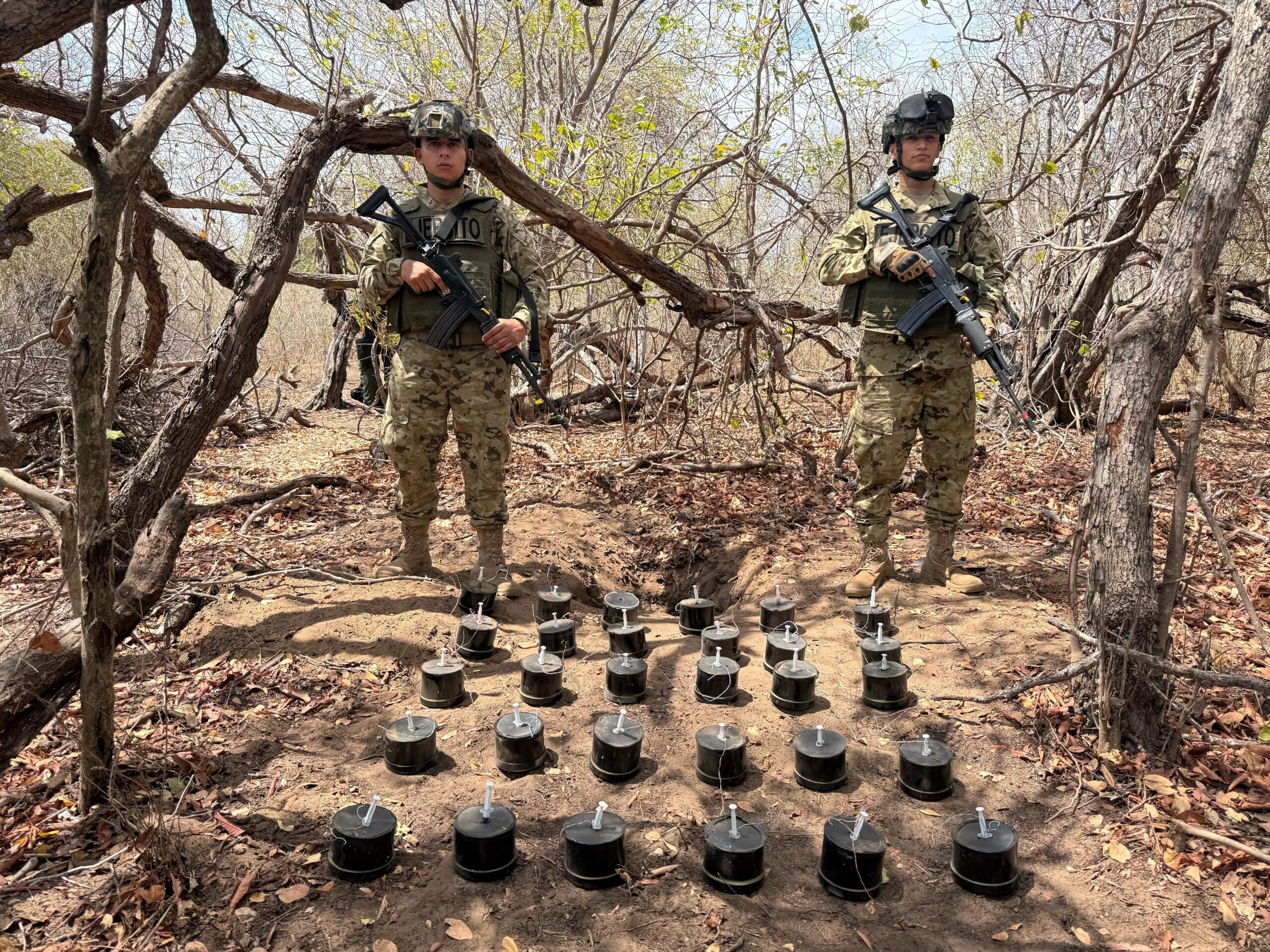 En Maicao, La Guajira, el Ejército Nacional ubicó y destruyó un depósito de explosivos