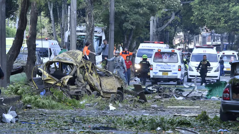 Atentado con carro bomba sacude a Cali: cinco muertos y once heridos cerca de la Base Aérea Marco Fidel Suárez