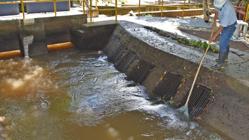Emdupar invita a almacenar agua debido a posibles suspensiones por lluvias