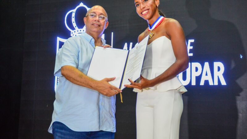 Valledupar exalta a Natalia Linares González con la “Medalla de Honor al Mérito María Concepción Loperena”