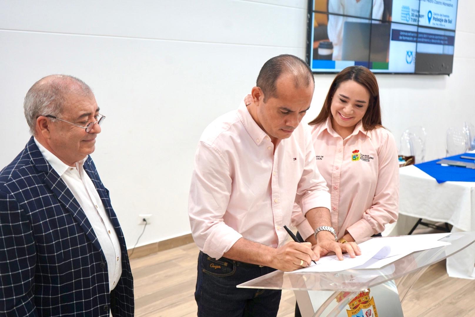 Cámara de Comercio de Valledupar e Instpecam firman convenio para fortalecer la educación y el emprendimiento en el Cesar