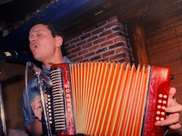 Fernando Dangond Castro, el compositor que convirtió el vallenato en poesía viva