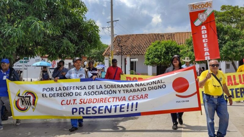 Docentes de Valledupar participaron en el paro nacional convocado por Fecode