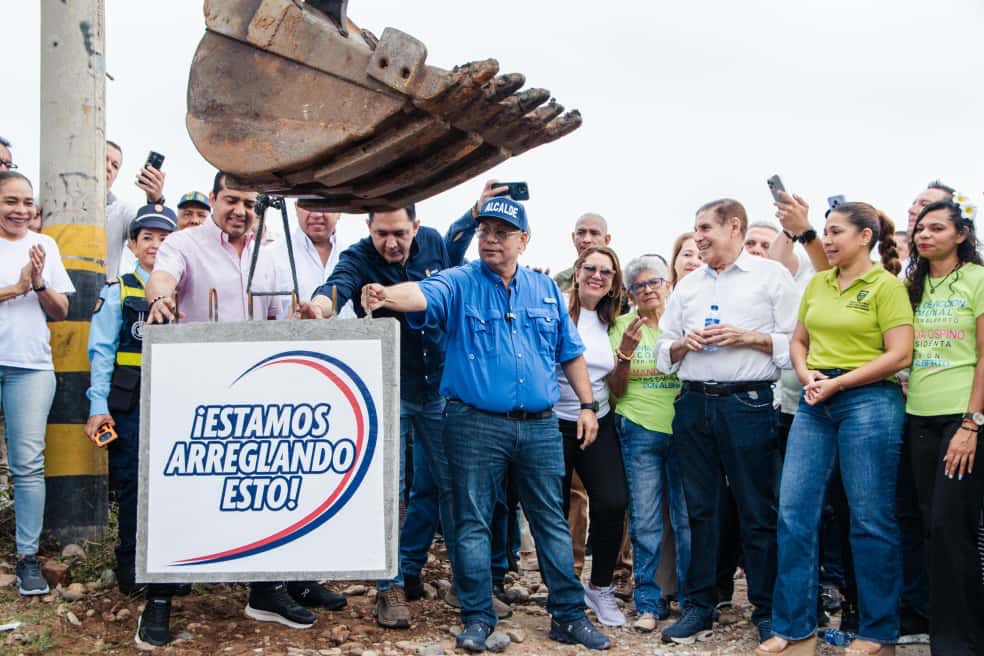 Valledupar da inicio a la obra vial más importante del suroccidente: Alcalde Ernesto Orozco puso la primera piedra en Don Alberto