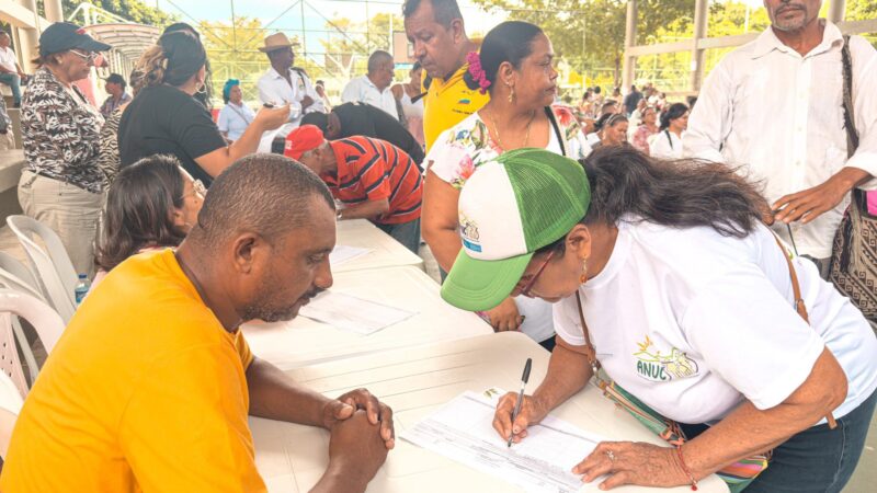 Campesinos lanzan en Valledupar campaña nacional de firmas para impulsar consulta popular rural