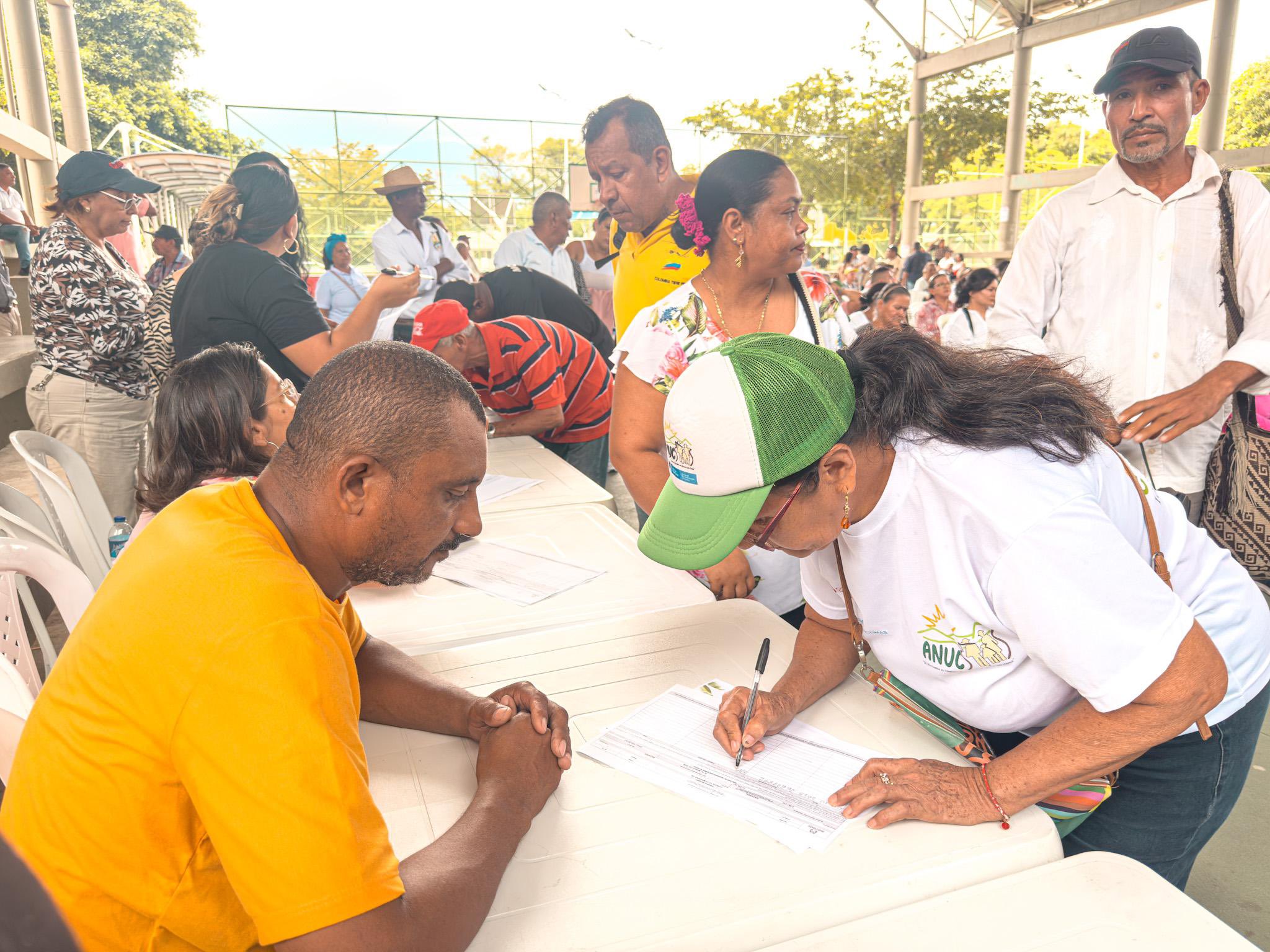Campesinos lanzan en Valledupar campaña nacional de firmas para impulsar consulta popular rural
