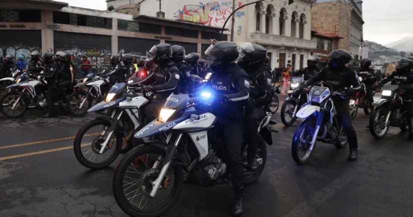 Ataque armado en partido barrial deja seis muertos y 17 heridos en Ecuador en medio de ola de violencia