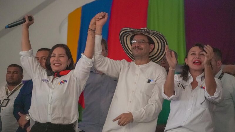 Campesinos y líderes sociales colmaron el cierre de campaña de Alexandra Pineda e Iván Cepeda en Valledupar