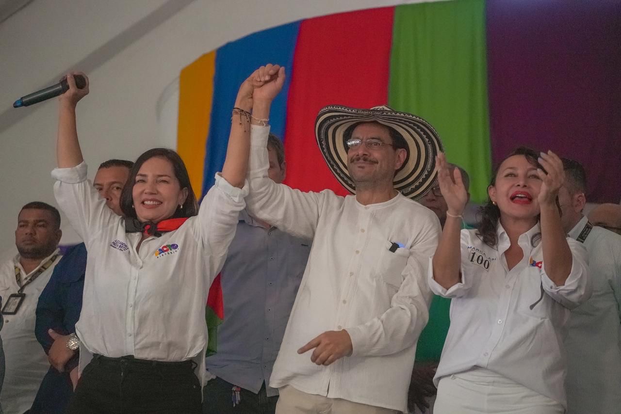 Campesinos y líderes sociales colmaron el cierre de campaña de Alexandra Pineda e Iván Cepeda en Valledupar