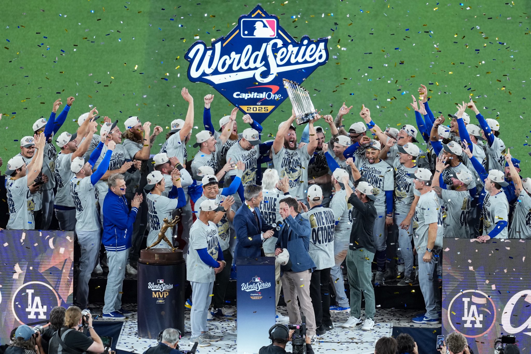 Los Dodgers conquistan su segundo título consecutivo de la Serie Mundial tras una épica remontada ante los Azulejos