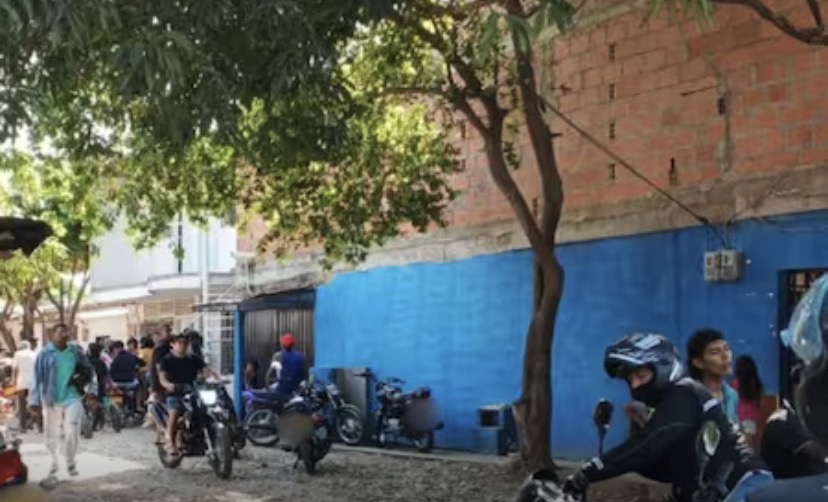 Hallan a un hombre calcinado y con heridas de arma blanca en el barrio Futuro de los Niños