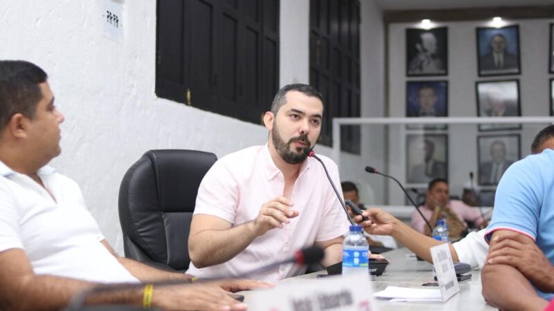 Concejal Manolo Fernández propone beneficios para dignificar a los veteranos de la Fuerza Pública