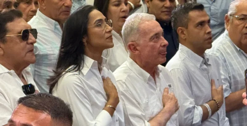Uribe llegó a Valledupar y lanza a Claudia Margarita Zuleta como su “nueva esperanza”